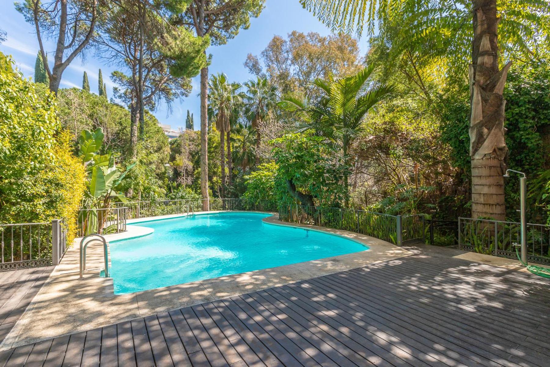 Lujoso Apartamento Con Piscina En Paseo Maritimo Marbella Dış mekan fotoğraf