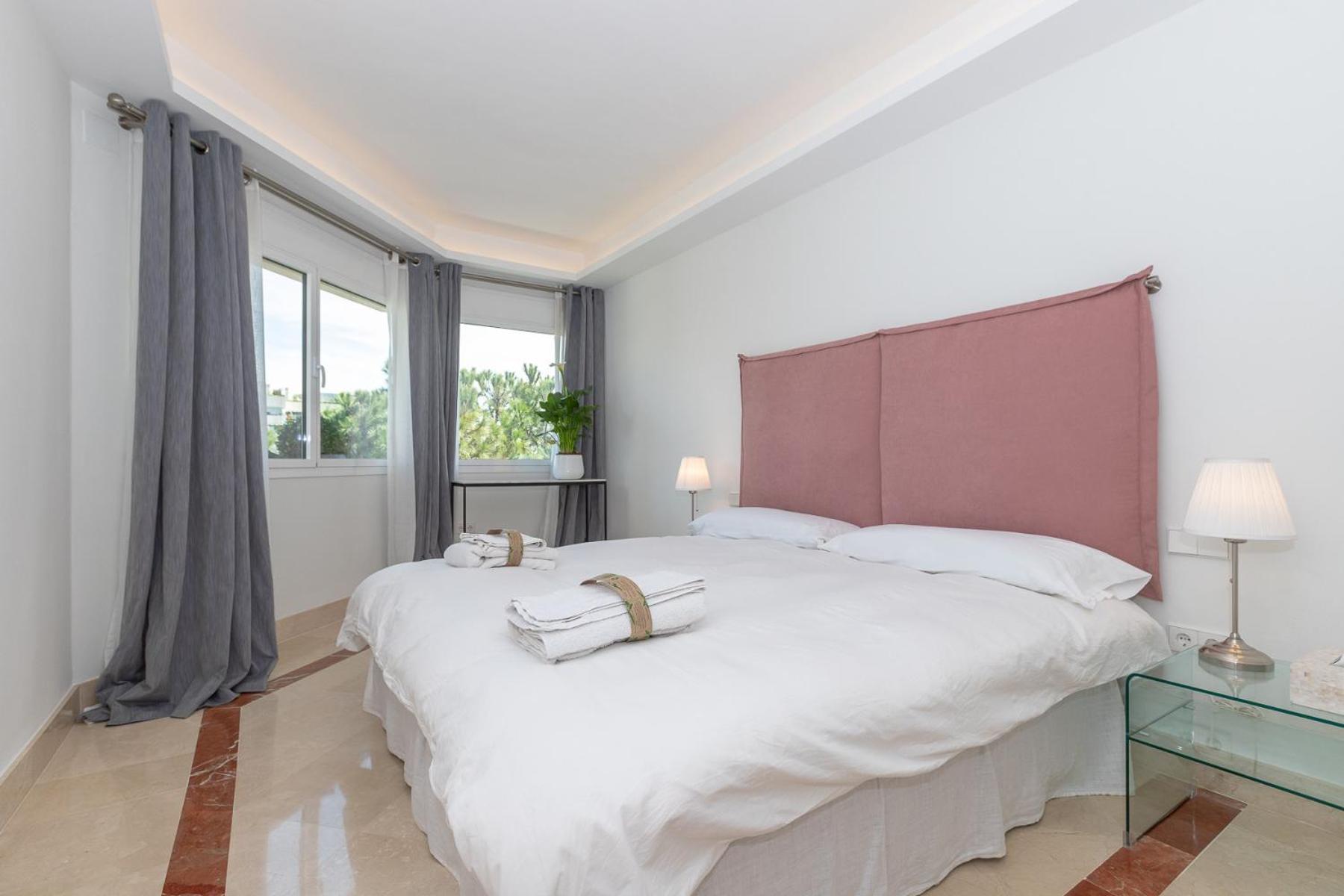 Lujoso Apartamento Con Piscina En Paseo Maritimo Marbella Dış mekan fotoğraf